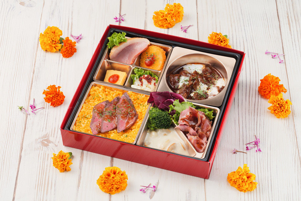 ダフネ〜黒毛牛ステーキ重と牛肉の赤ワイン煮〜