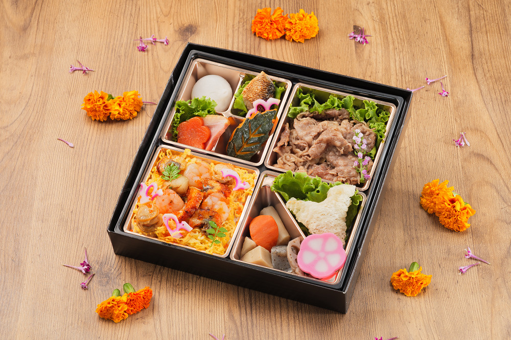 彩(あや)～鰻と海老と帆立の三彩チラシ飯と黒毛和牛すき焼き御膳