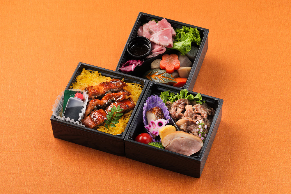 京鰻千歳（きょうまんちとせ）〜厳選うな重と和牛すき焼の三段弁当〜
